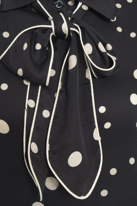 Bluse mit Schleifenkragen