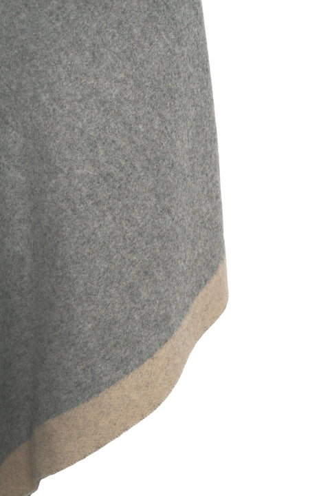 Mantel mit Fransendetails