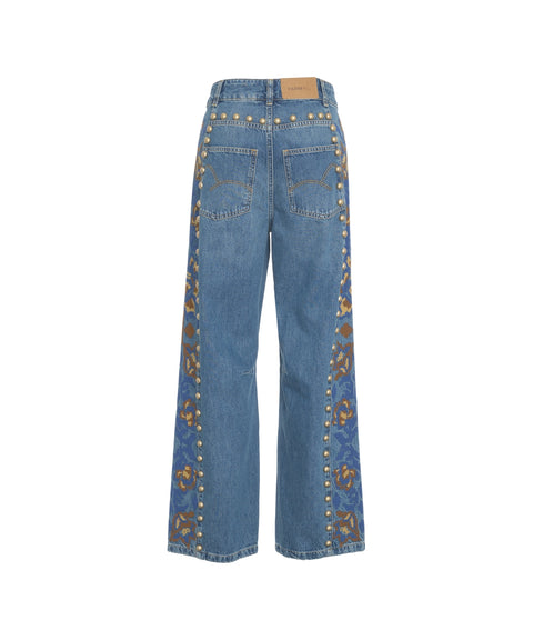 Jeans mit Nieten und floralem Print