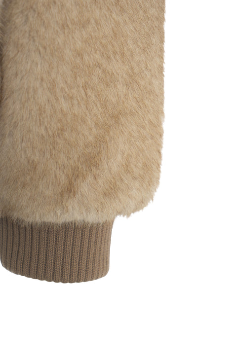 Bomberjacke aus Kunstpelz