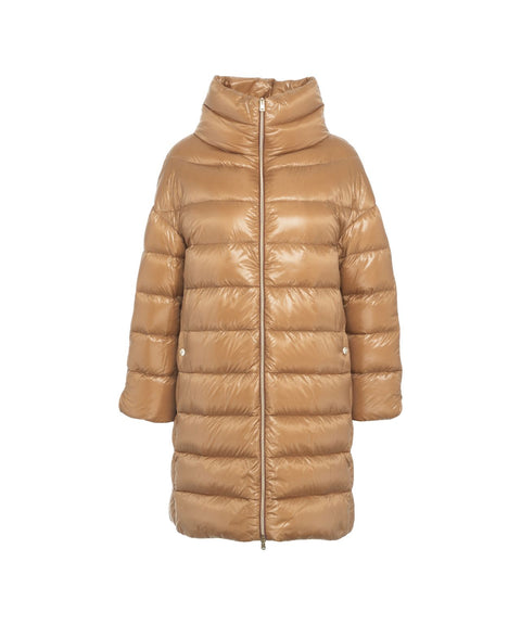Piumino puffer con collo alto