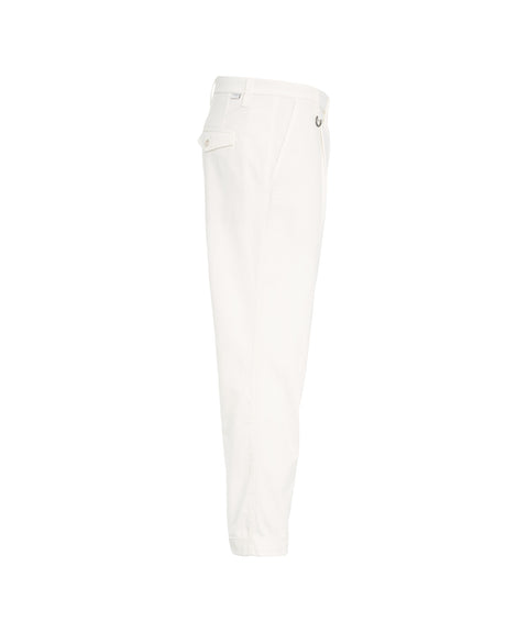 Pantaloni chino con pieghe