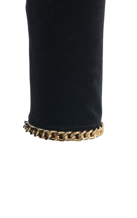 Abito con dettagli semitrasparenti