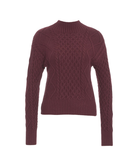 Pullover mit Zopfstrickmuster