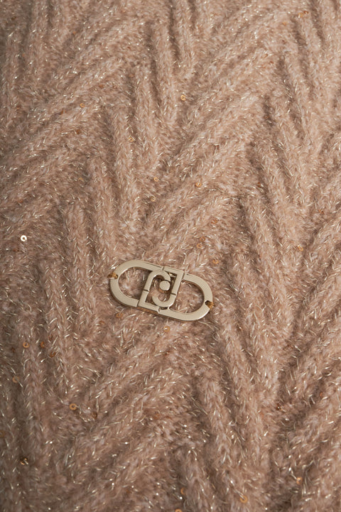 Strickschal mit Lurexeinsätzen