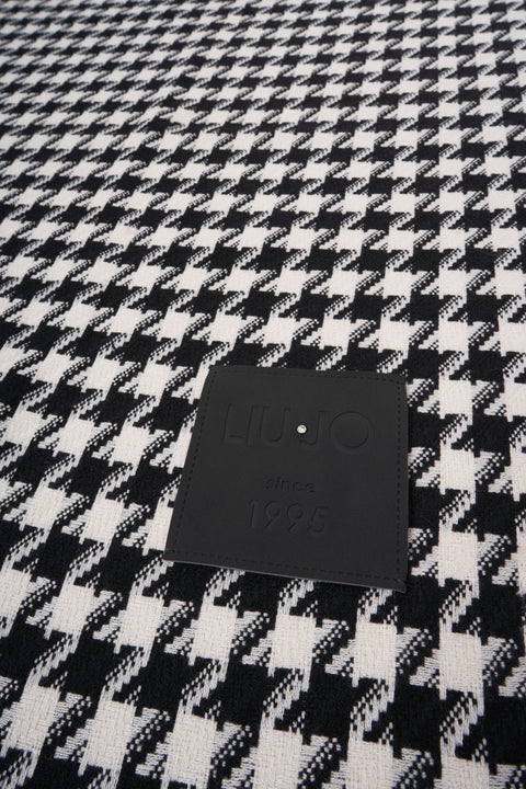 Schal mit Hahnentrittmuster