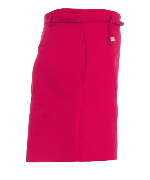 Shorts con cintura in vita