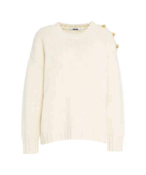 Maglione con bottoni decorativi