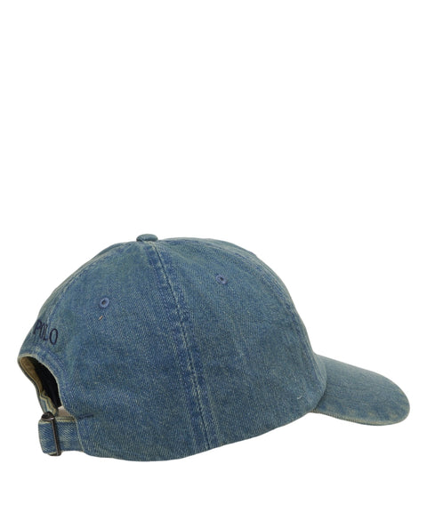 Baseball cap with logo embroidery