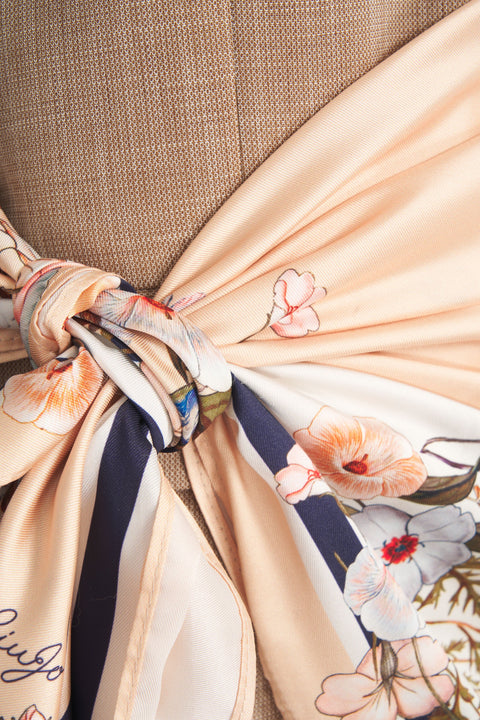 Blazer with foulard