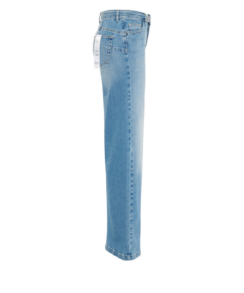 Jeans con cintura in vita