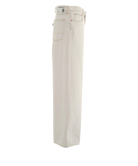 Loose fit jeans