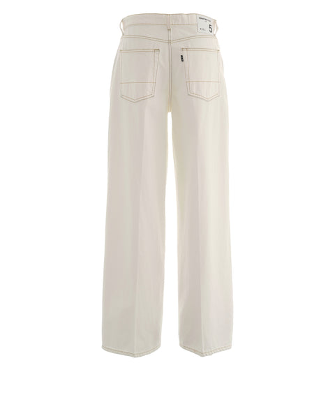 Loose fit jeans