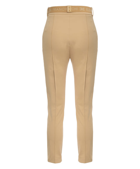 Pantaloni con cintura in vita