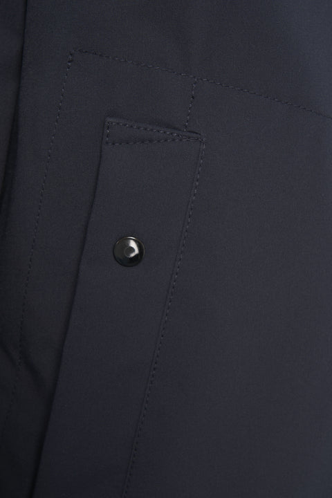 Jacke mit Logoetikett