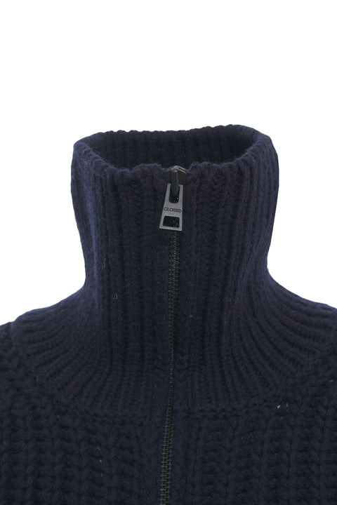 Strickjacke mit Stehkragen