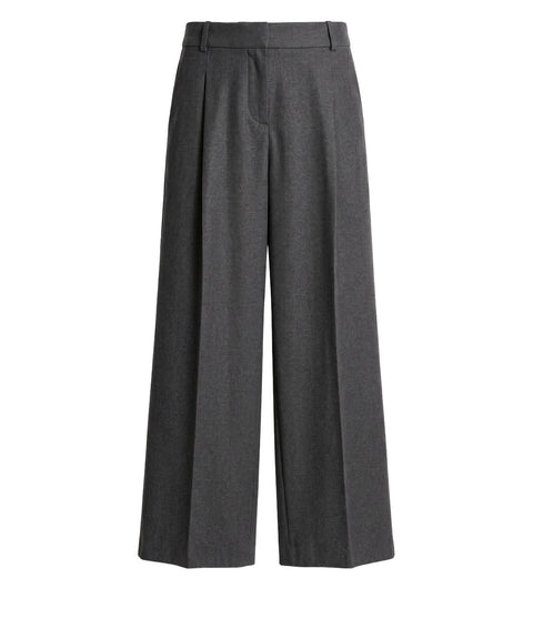 Wide leg pleated trousers