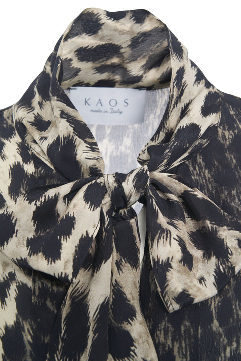 Blusa con collo a sciarpa