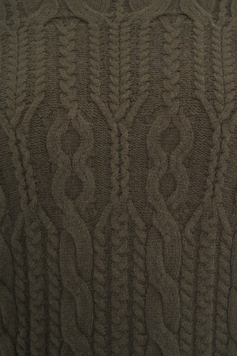 Pullover mit Zopfstrickmuster
