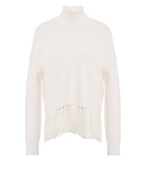 Rollkragenpullover mit Fransendetails