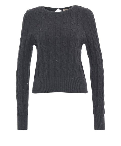 Pullover mit Zopfstrickmuster