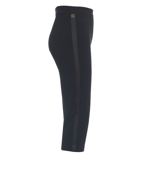 Pantaloni capri