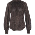 Blusa con collo alto