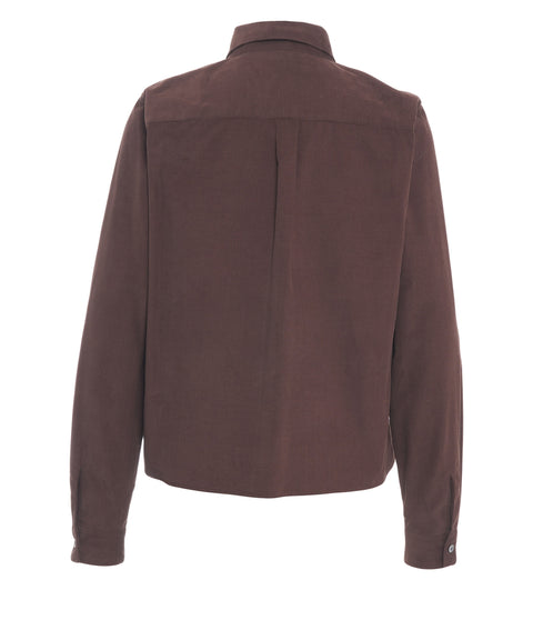 Camicia con tascha applicata