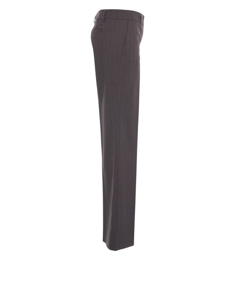 Hose mit Nadelstreifen