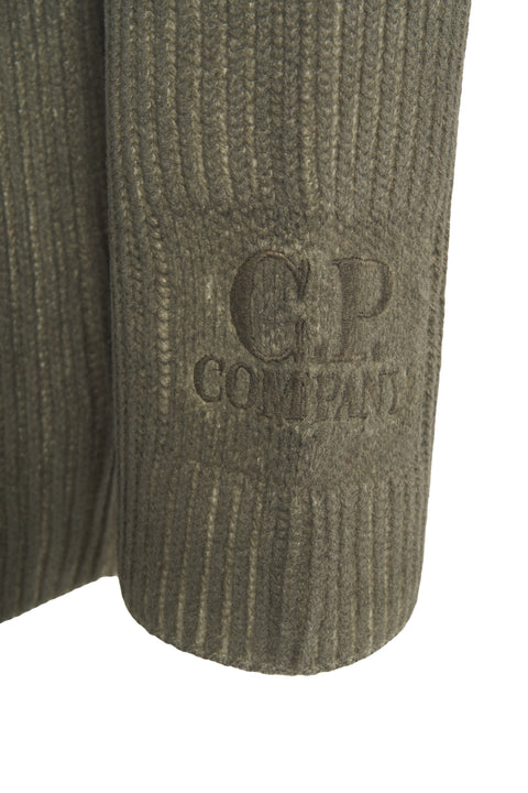 Maglia con ricamo logo