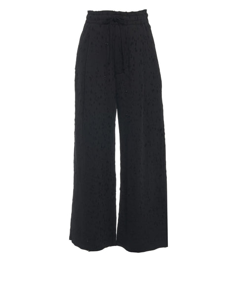 Hose mit Nahtdetails
