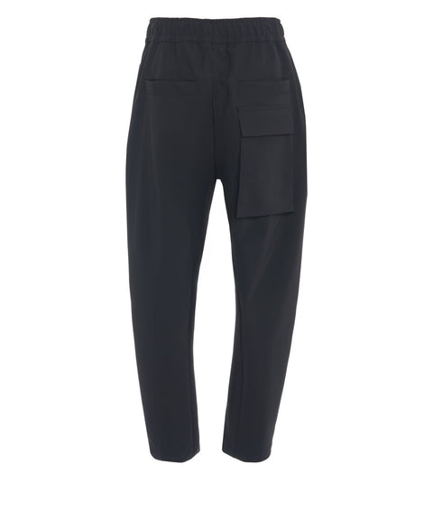 Pantaloni con tasche applicate