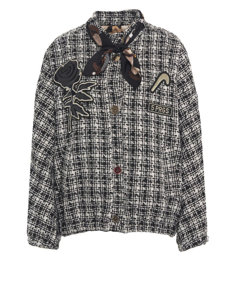 Jacke mit dekorativen Applikationen