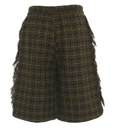 Kurze Hose mit Fransendetails