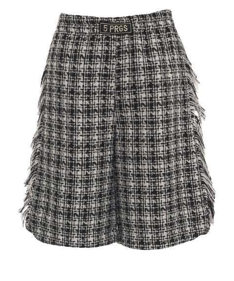 Kurze Hose mit Fransendetails