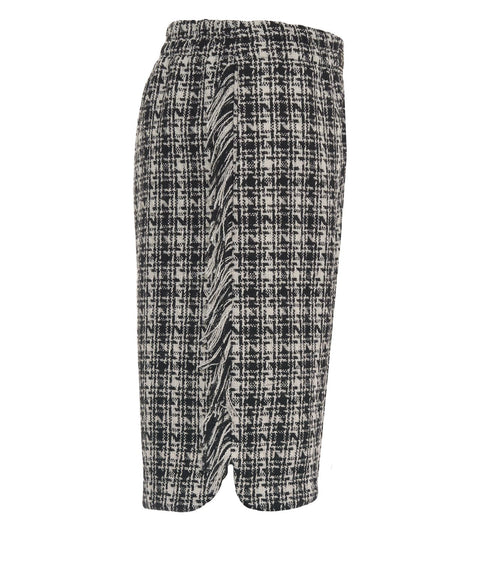 Kurze Hose mit Fransendetails