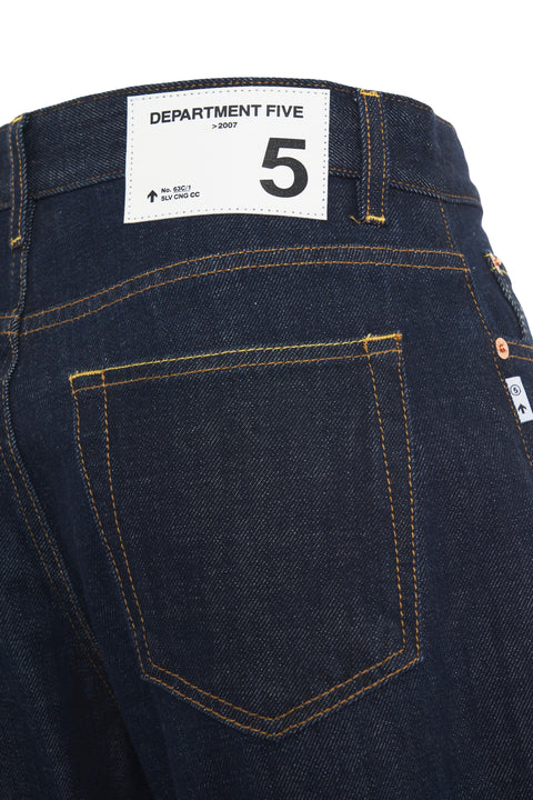 Jeans con tasca applicata