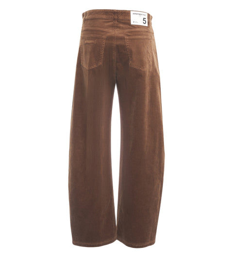 Jeans con tasca applicata
