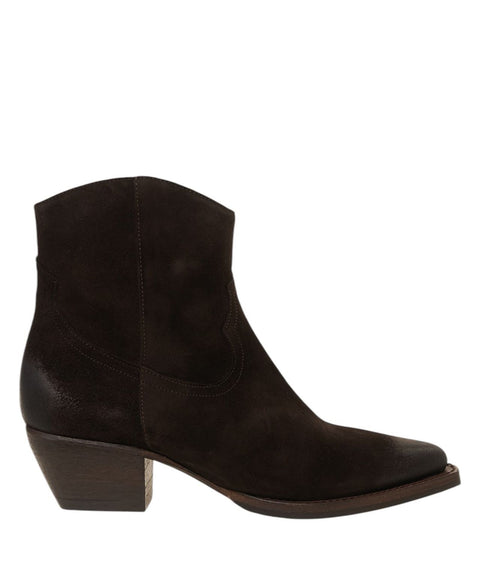 Suede boots