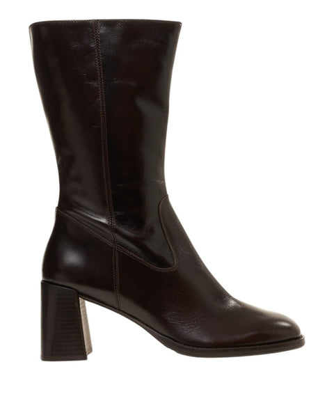 Leather boots