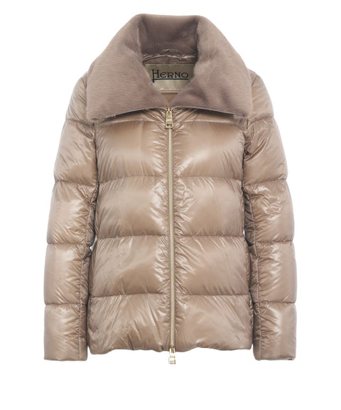 Daunenjacke mit Pelzkragen
