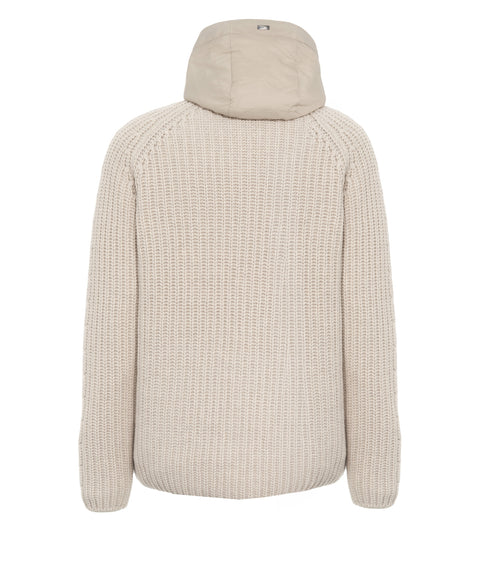 Strickjacke mit Kapuze