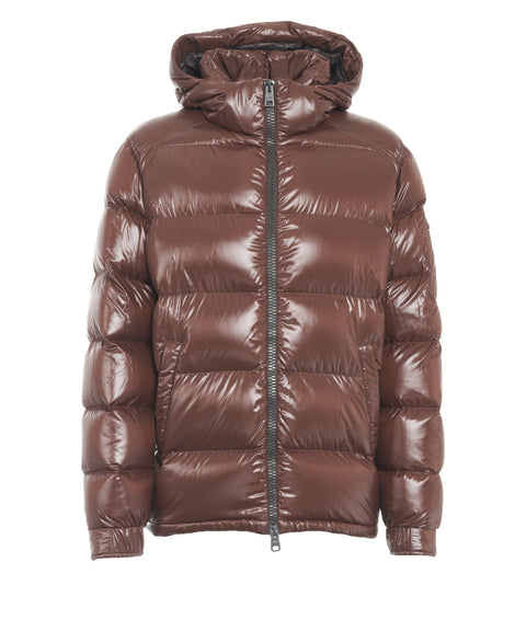 Puffer jacket with sleeve pocket