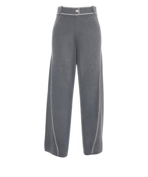 Trousers with seam details
