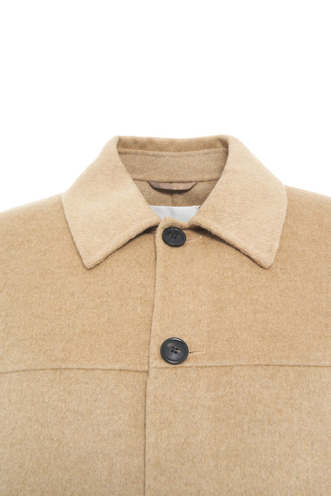 Jacke mit aufgesetzten Taschen