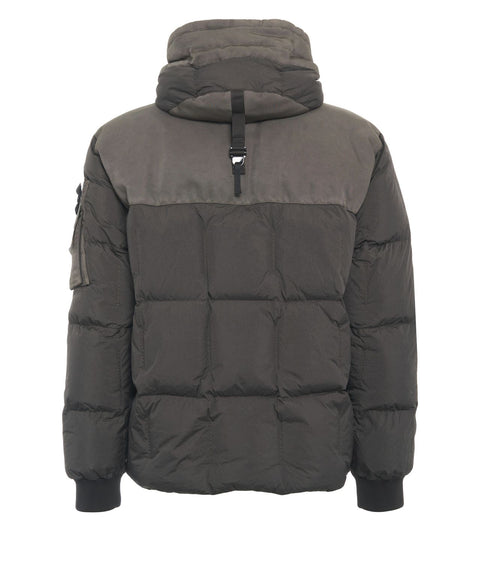Puffer jacket with logo patch