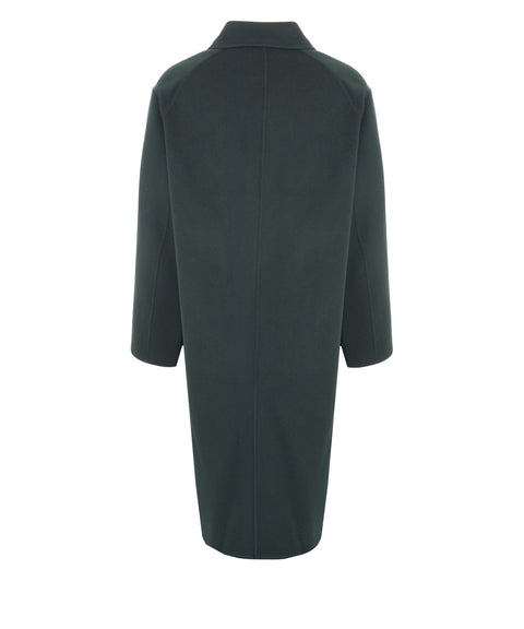 Coat with raglan sleeves