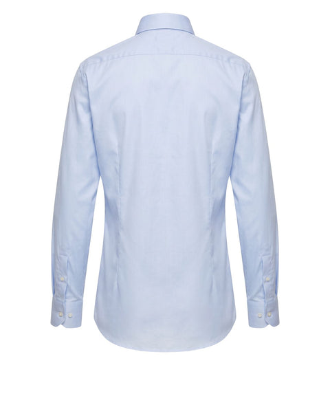 Shirt with cutaway collar