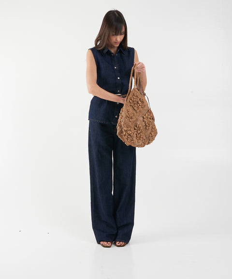 Blusa smanicata in denim