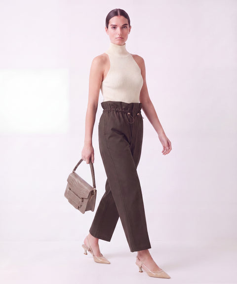 Top con collo alto 'Mae'